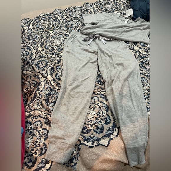 SALE 💚 $9 
Grey 3 Piece Lounge Set plus added waffle tan crop shirt - Picture 2 of 16